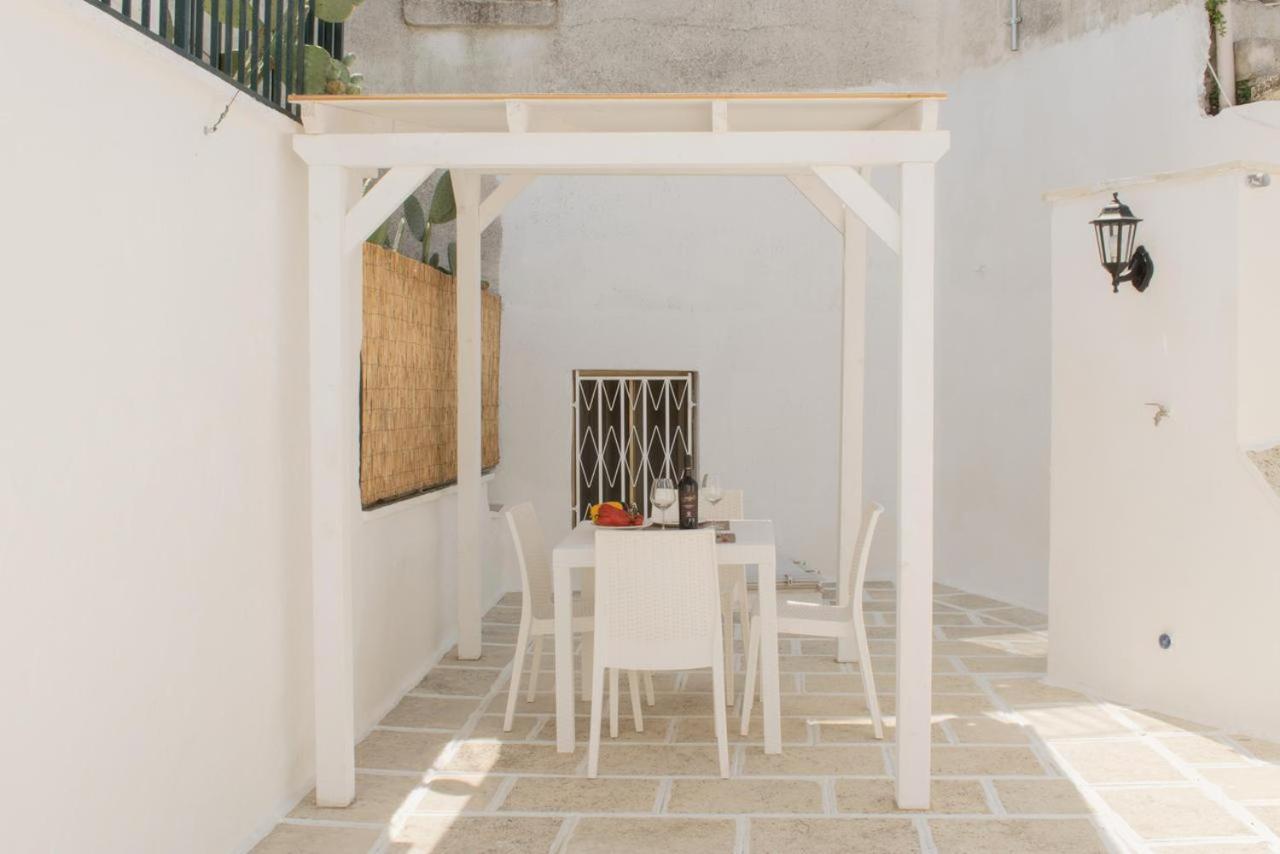 Mia & Mimi - Ostuni, Home Of Animal Lovers! Kültér fotó